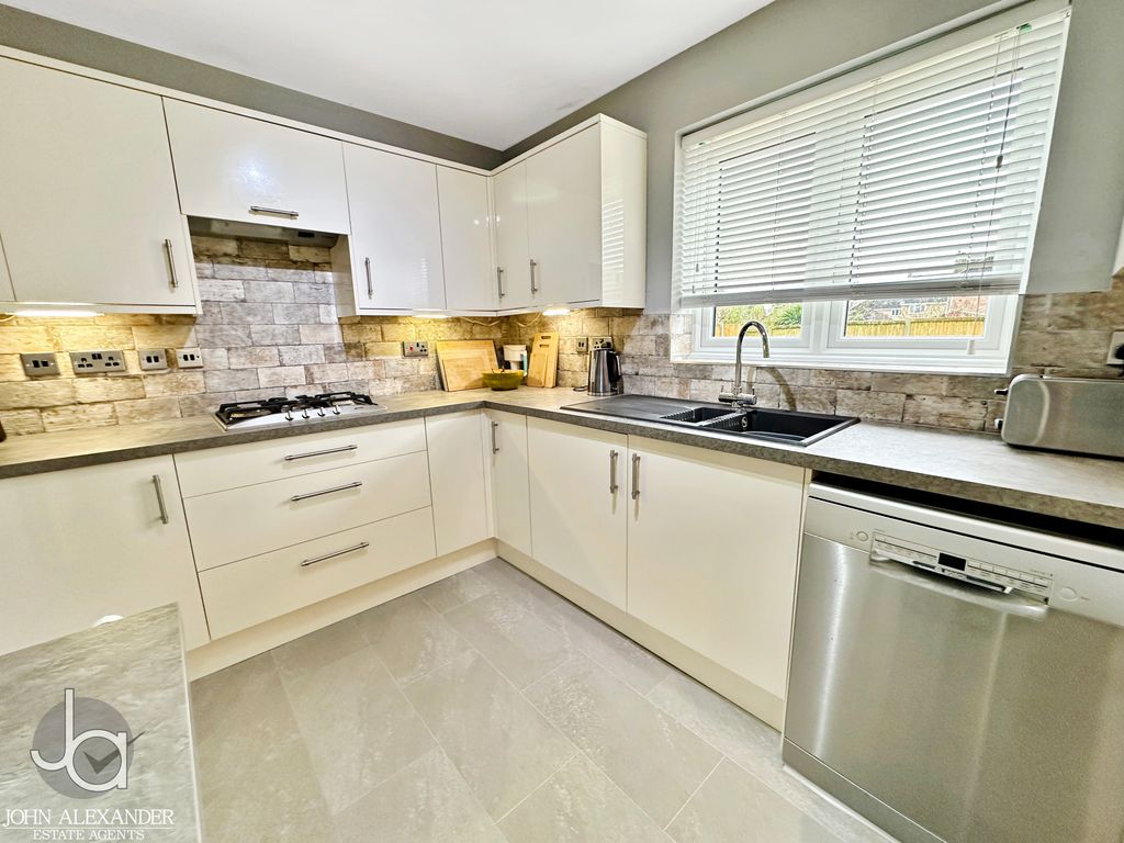 Property photo 3 of 23 20260307_121344686_0.5