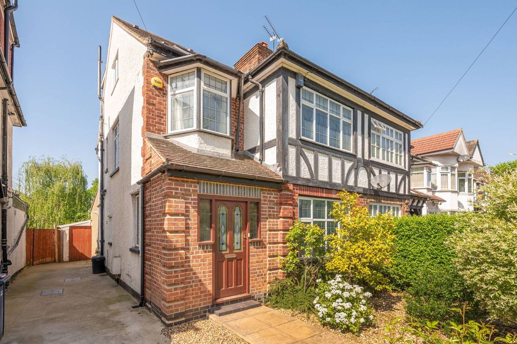 Property photo 1 of 16