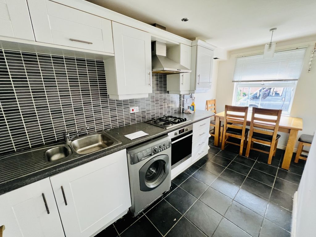 Property photo 2 of 4 Img_1484