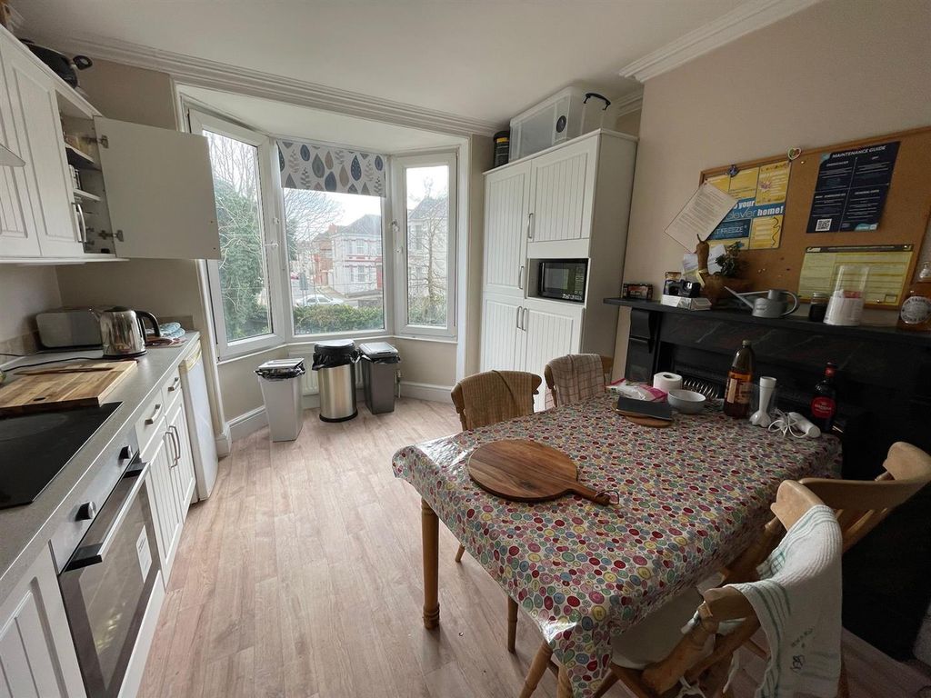 Property photo 2 of 13 2Cabf282-F256-48Ae-9048-B7766154c158.Jpg