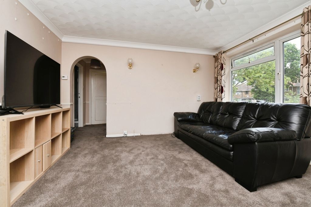 Property photo 2 of 15 Pbox-Img.Jpg