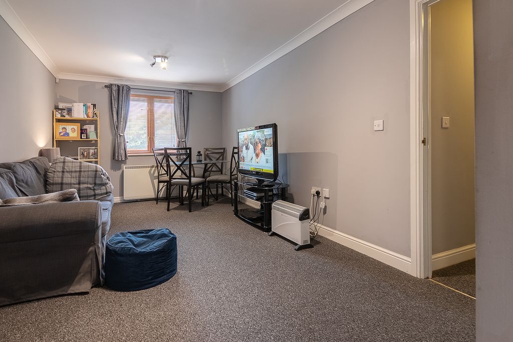 Property photo 3 of 17