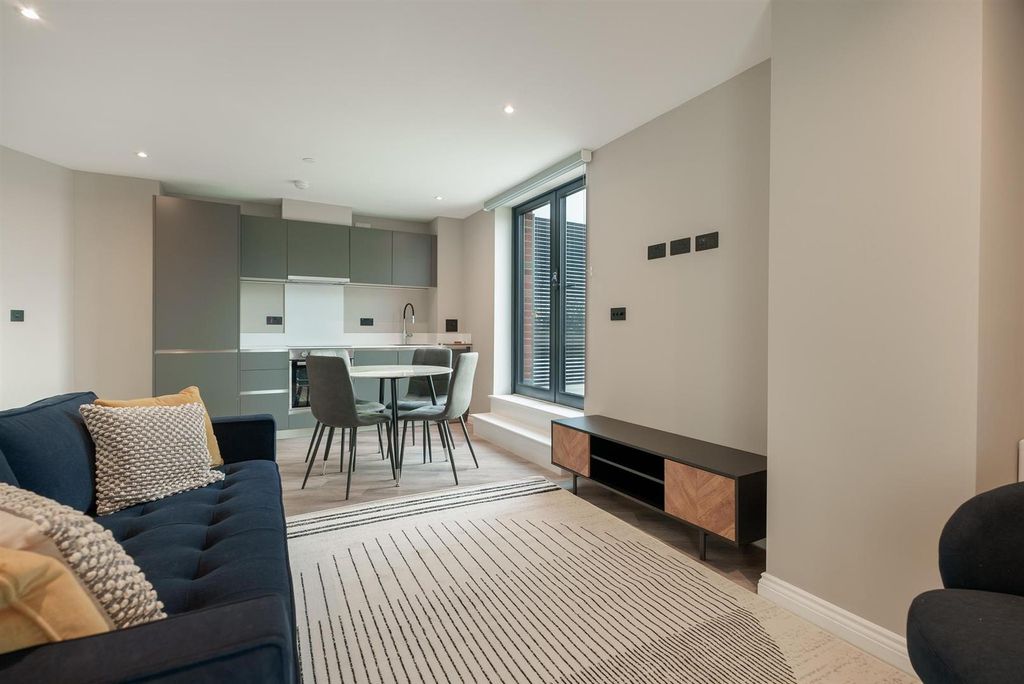 Property photo 3 of 10 2Bed-3.Jpg