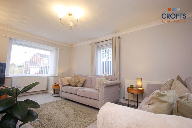 Property photo 2 of 13 Lounge