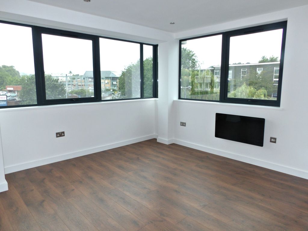 Property photo 3 of 6