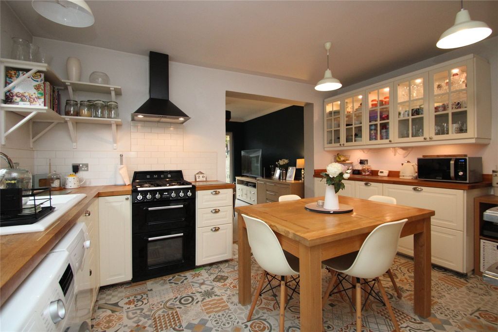 Property photo 3 of 14 Picture 3