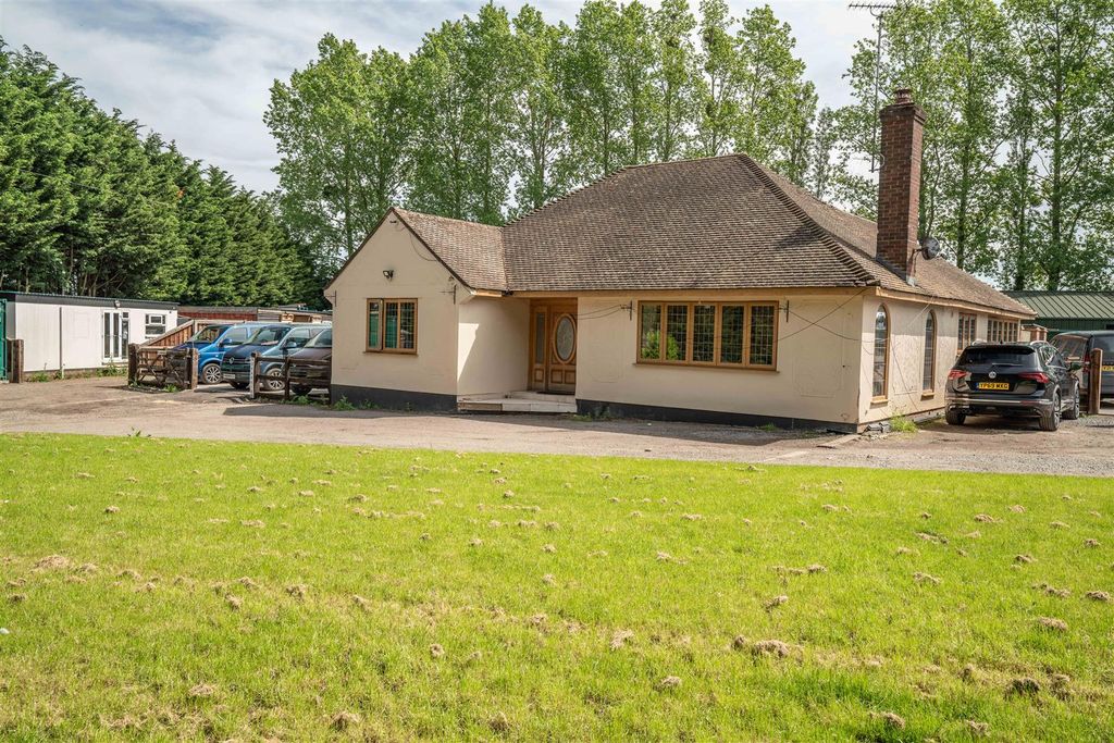 Property photo 1 of 21