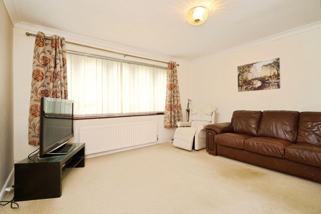 Property photo 3 of 18