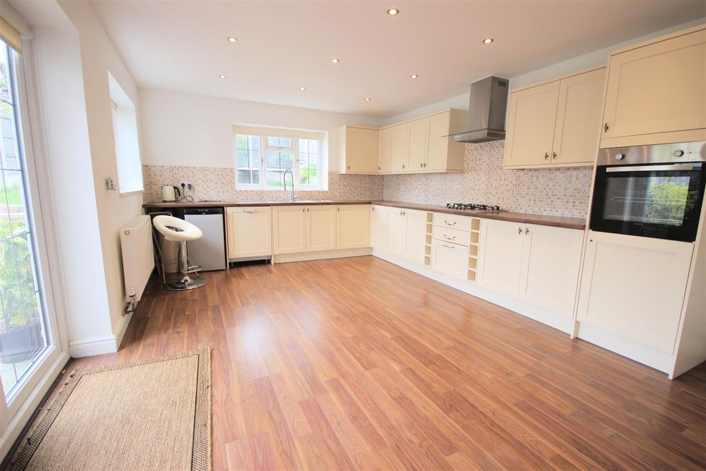Property photo 2 of 13 Kitchen.Jpg