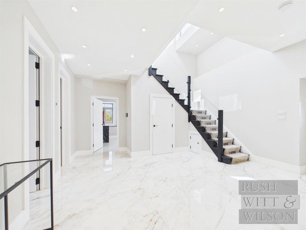 Property photo 3 of 26 Hallway