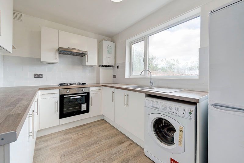 Property photo 2 of 8 Kitchen