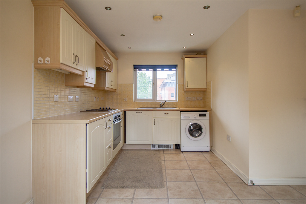 Property photo 3 of 38 Kitchen