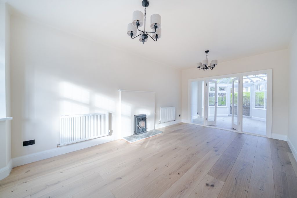 Property photo 3 of 22 Drawing Room