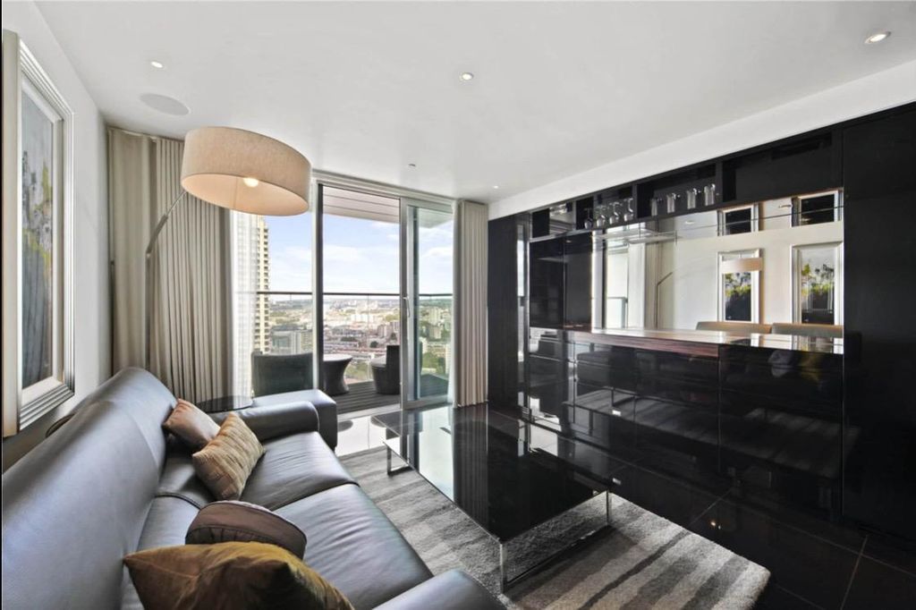 Property photo 3 of 33 611Eebcb-36F6-4393-B16F-c58F13B6B3E1.Jpg