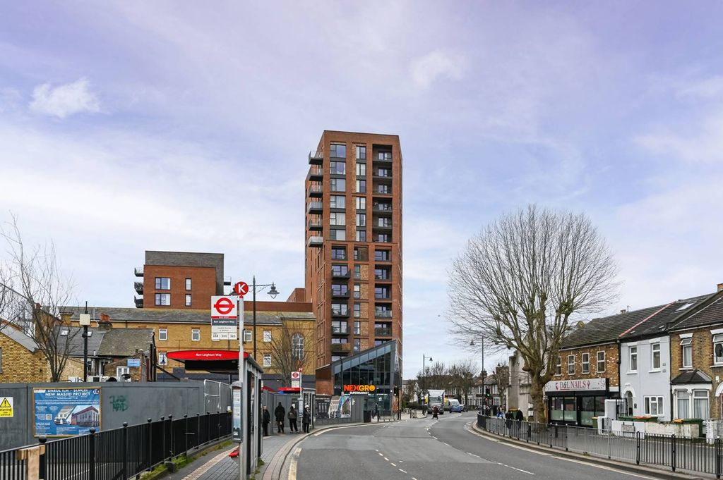 Property photo 1 of 14