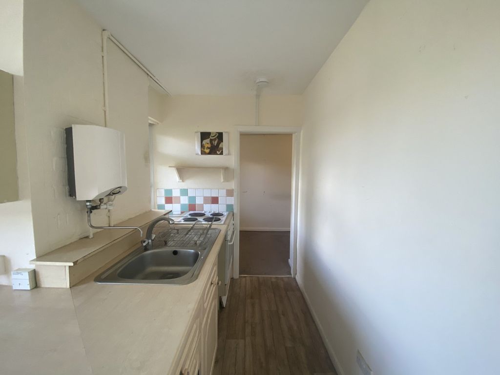 Property photo 2 of 5 Kitchen
