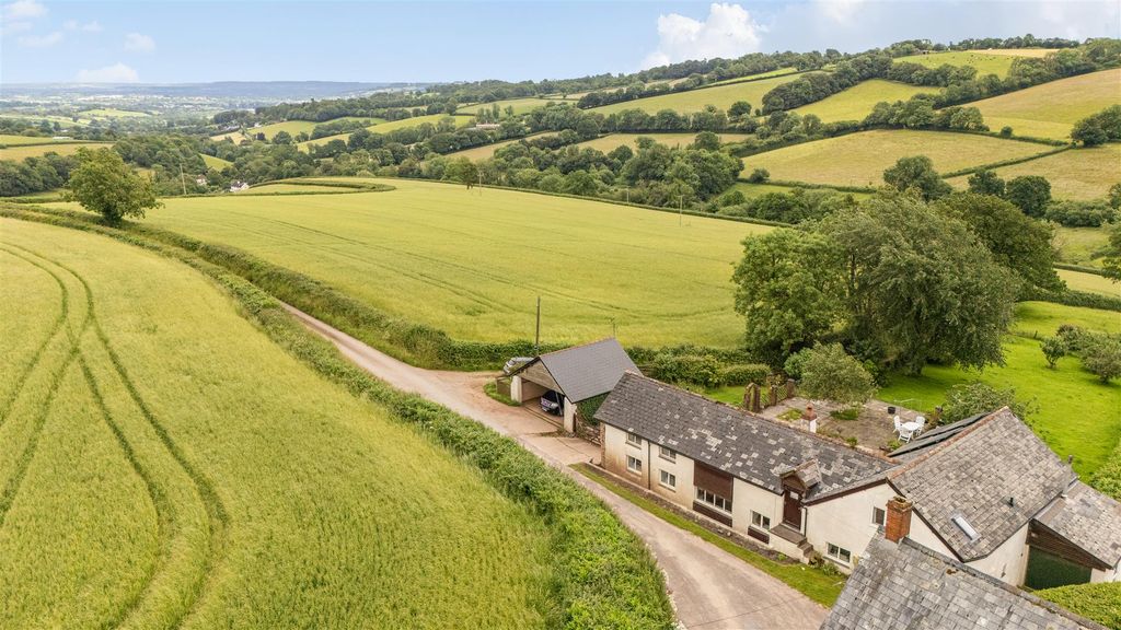 Property photo 1 of 17 1479210-1-6A3573158F8A6.Jpg