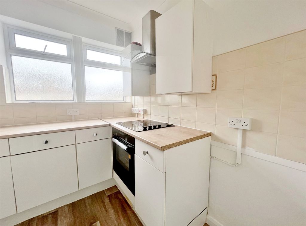 Property photo 2 of 10 Picture No. 04