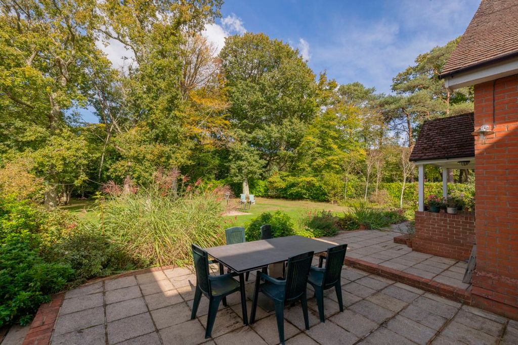 Property photo 3 of 34