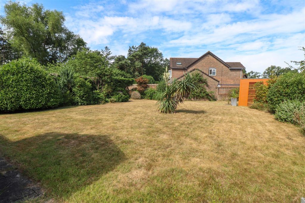 Property photo 2 of 21 Rear Garden