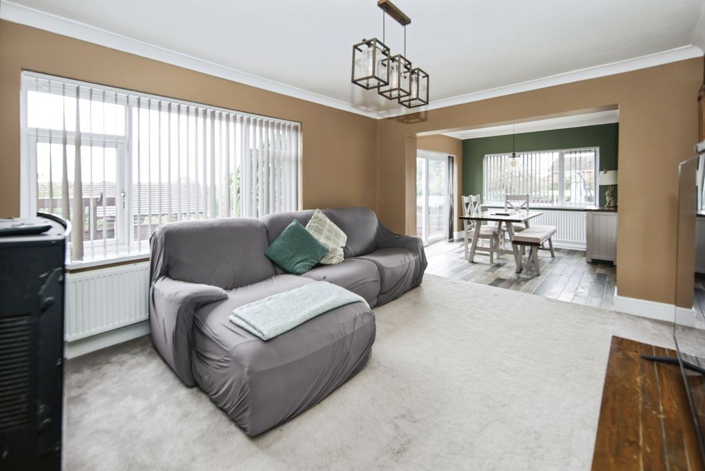 Property photo 2 of 17 Photo