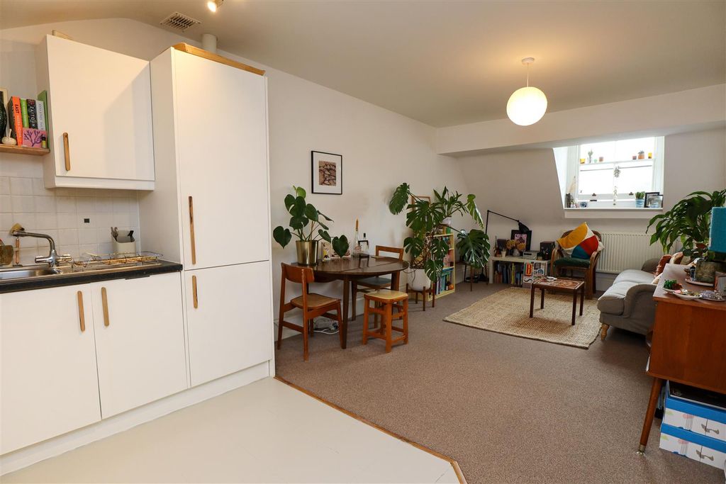 Property photo 2 of 7 Kitchen/Living Room