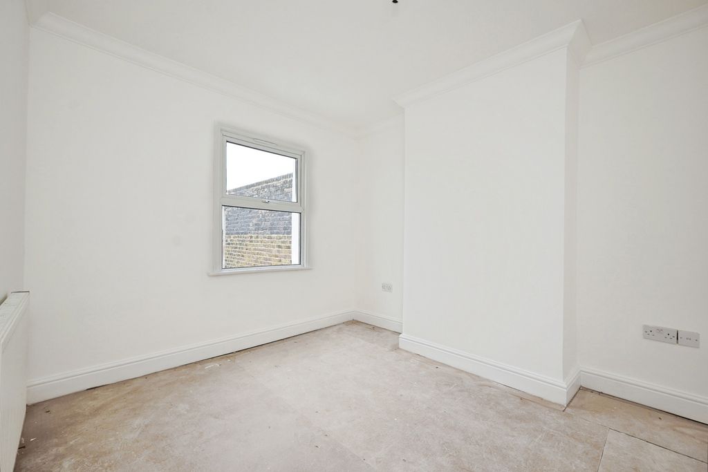 Property photo 3 of 20 Pbox-Img.Jpg