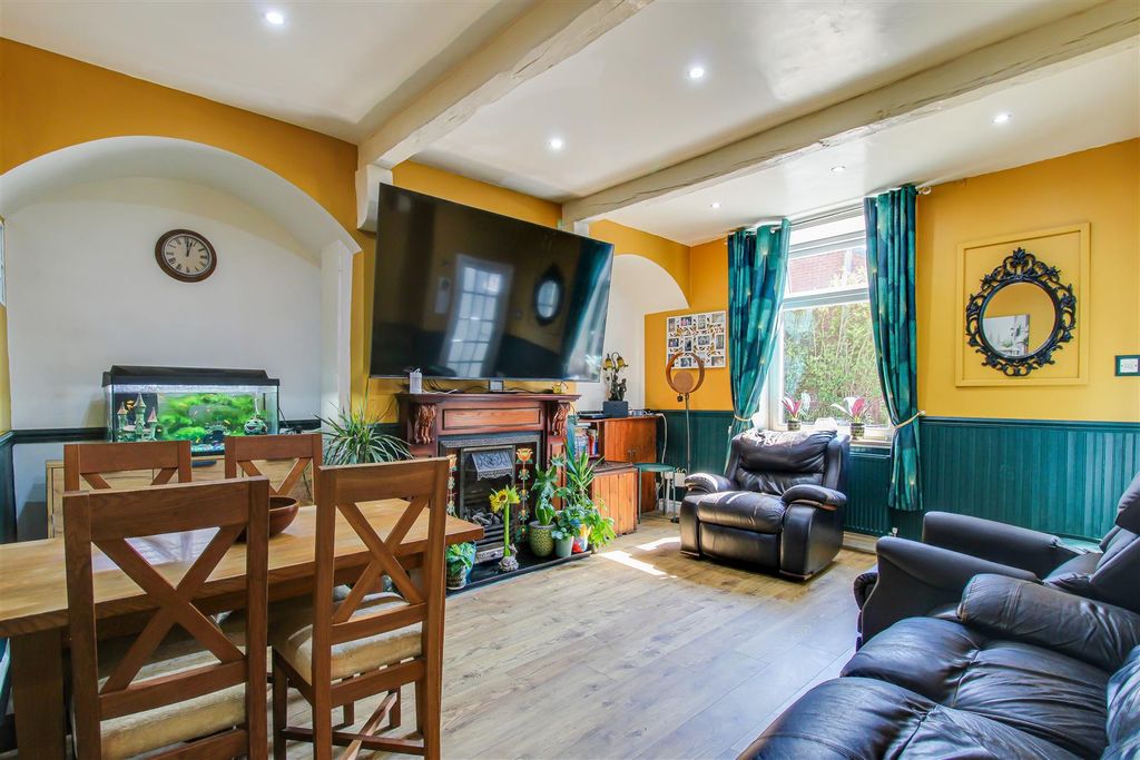Property photo 3 of 12 Living Room