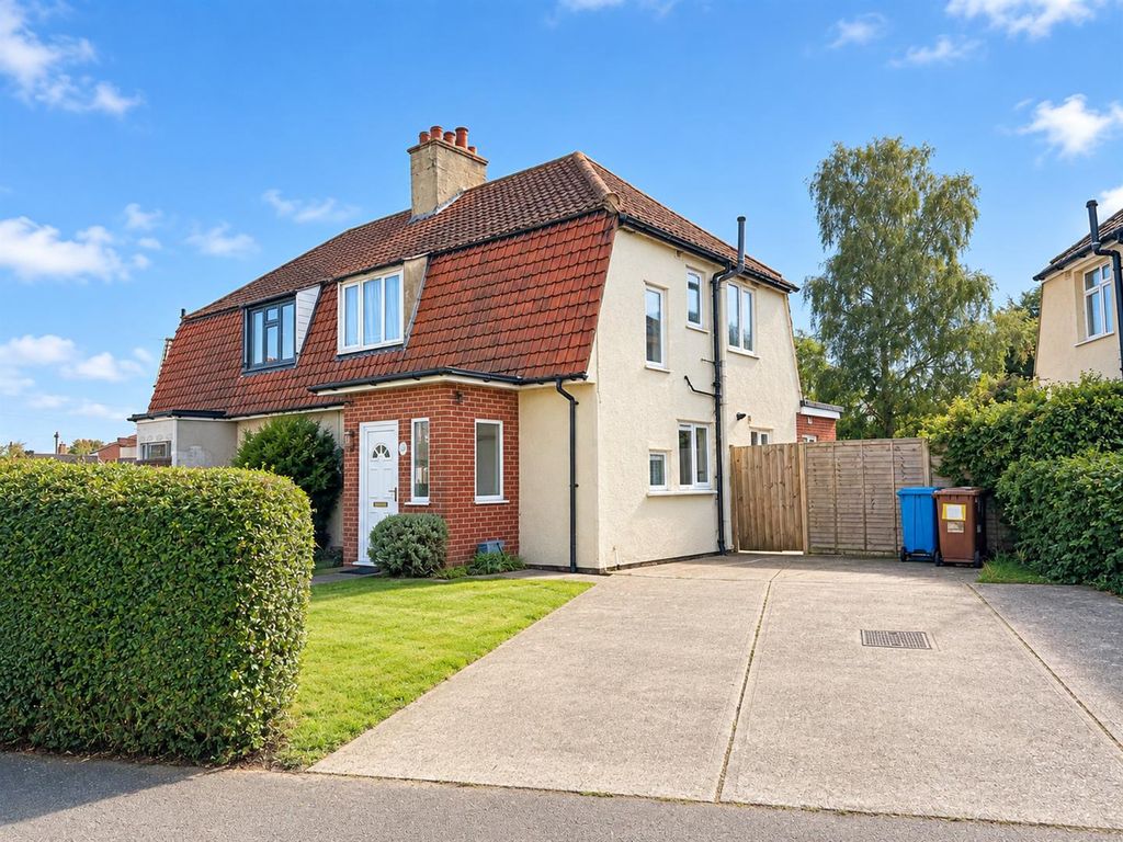Property photo 1 of 19 Ipswich