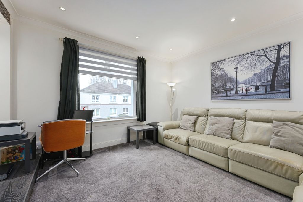 Property photo 2 of 15 Living Room