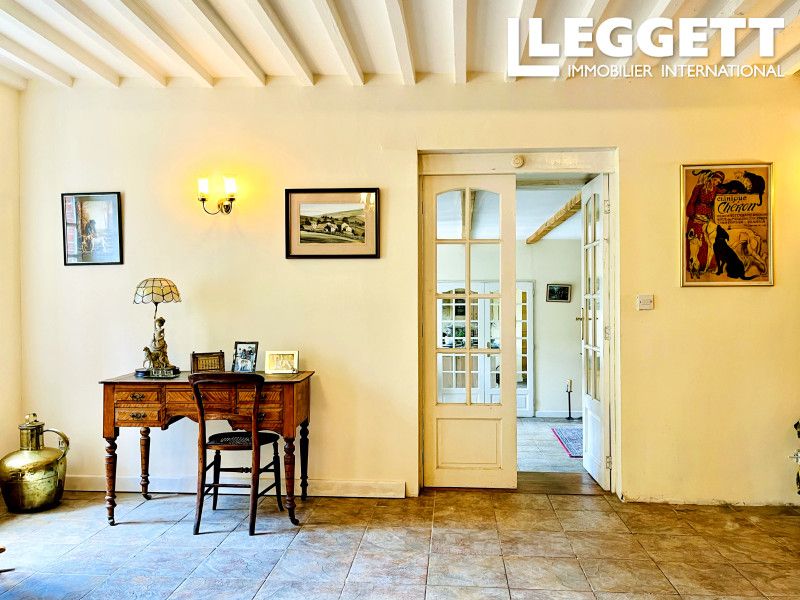 Property photo 2 of 10