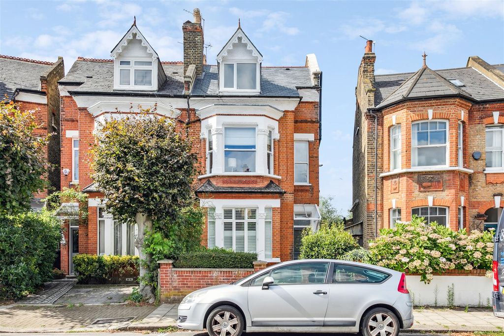 Property photo 2 of 8 11.Jpg