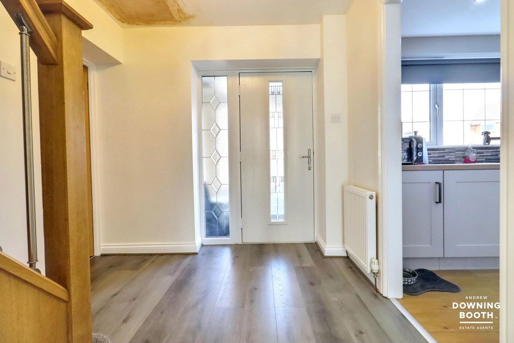 Property photo 3 of 29