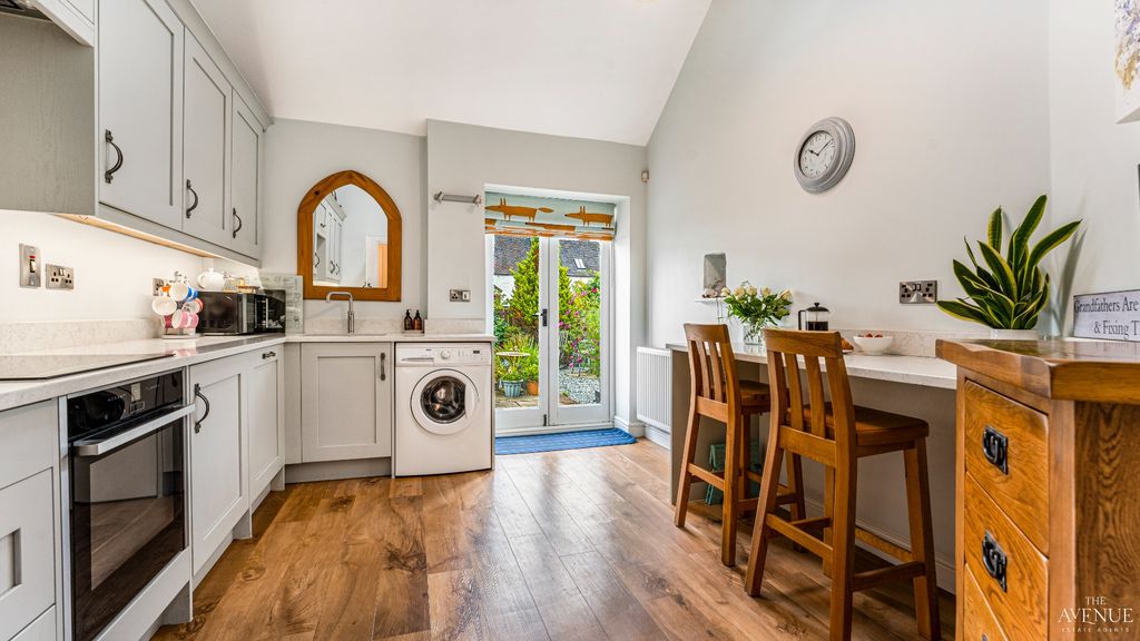 Property photo 3 of 30 4494635