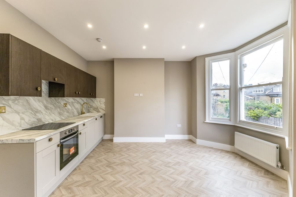 Property photo 1 of 13 110108_3B Ostade ...