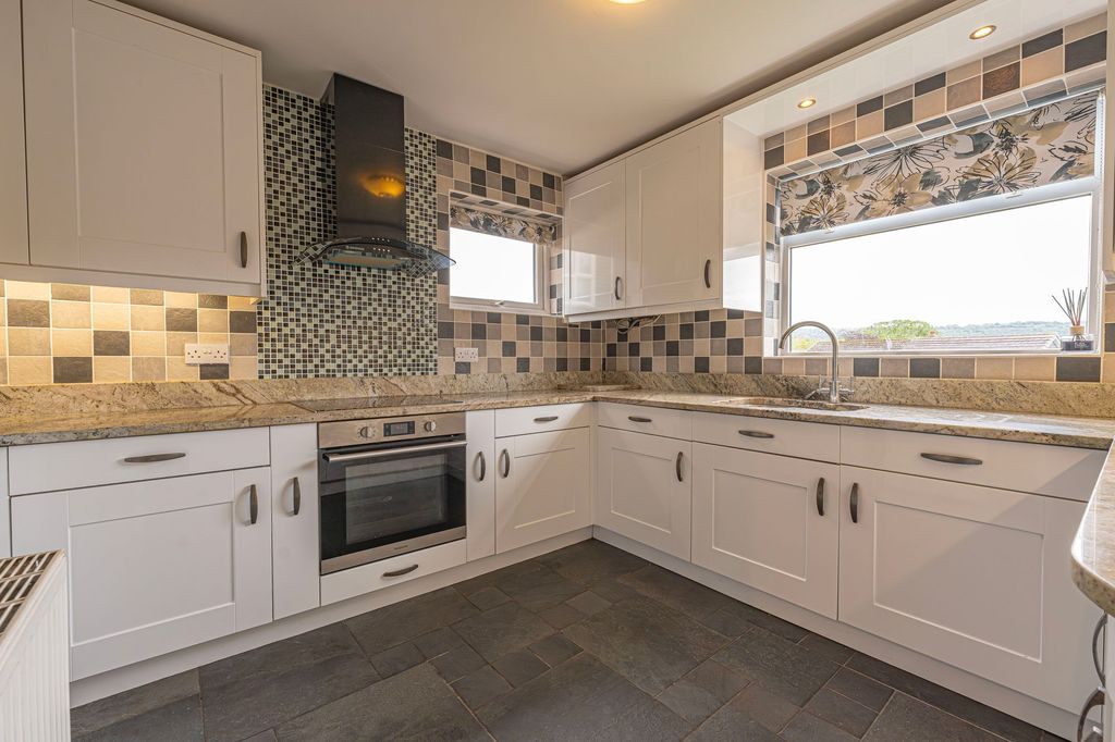 Property photo 2 of 45