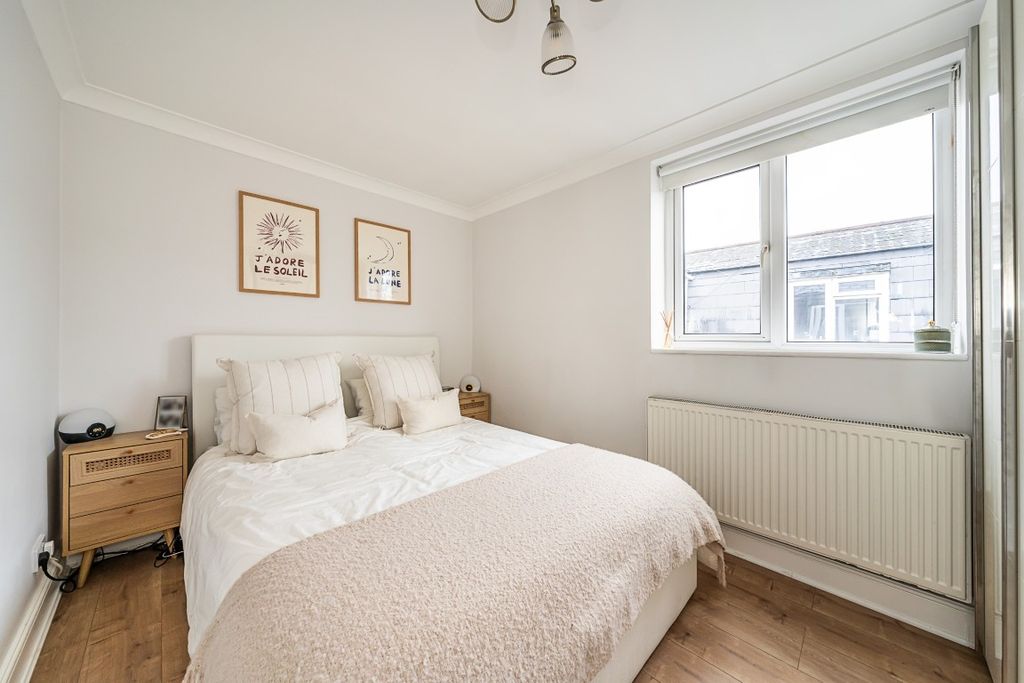 Property photo 2 of 9 1