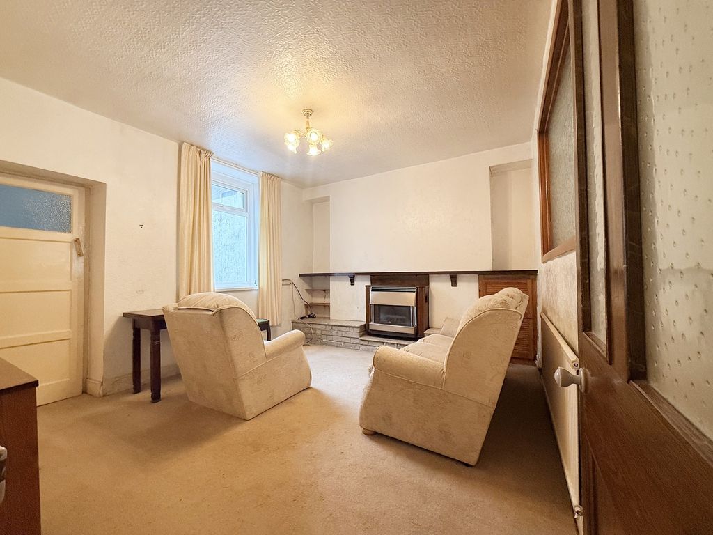 Property photo 2 of 14 Lounge