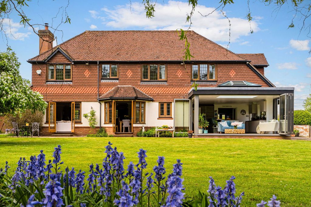 Property photo 1 of 24