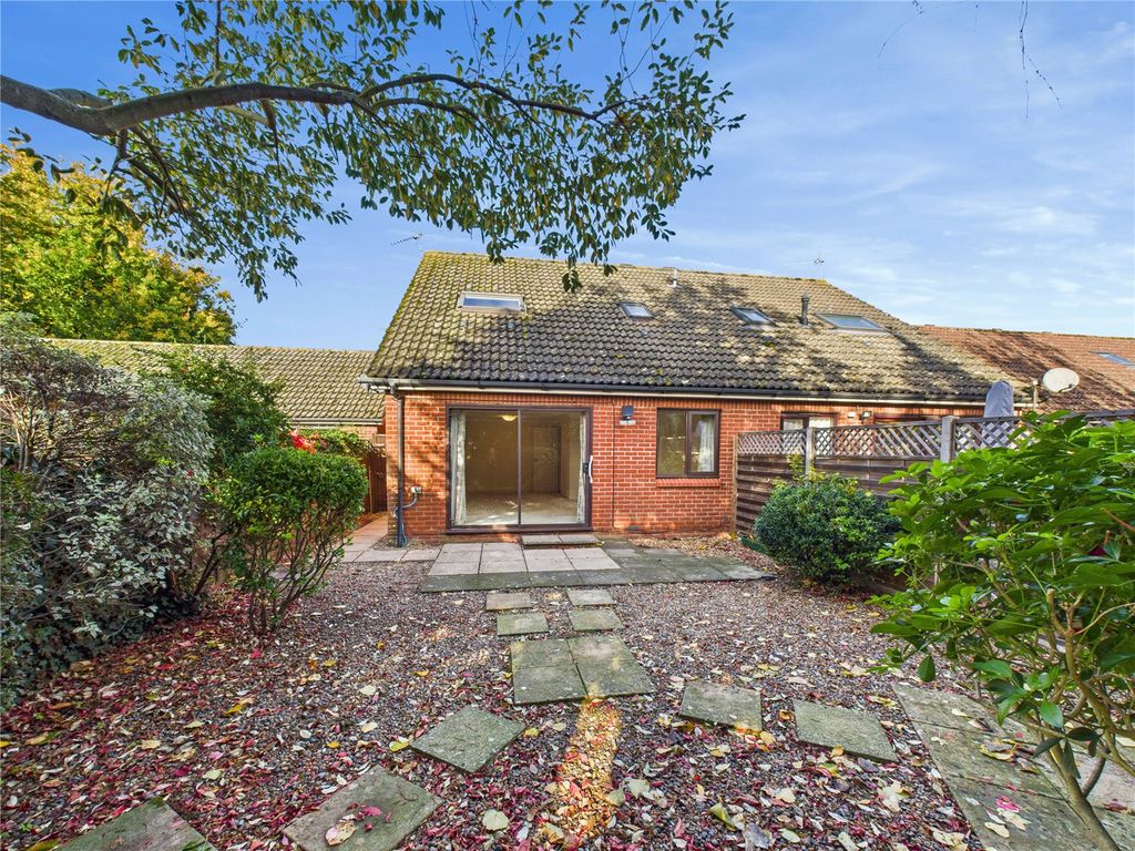 Property photo 2 of 14 Picture No. 18