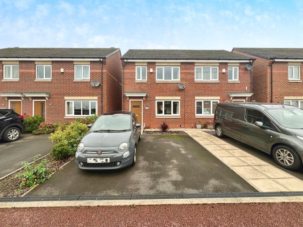 Property photo 1 of 15 Picture No. 12