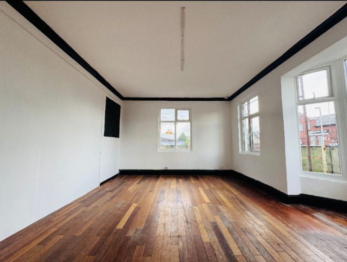 Property photo 3 of 10 17B997E6-4Eb8-4F23-Bbf7-9F180Bdf436A