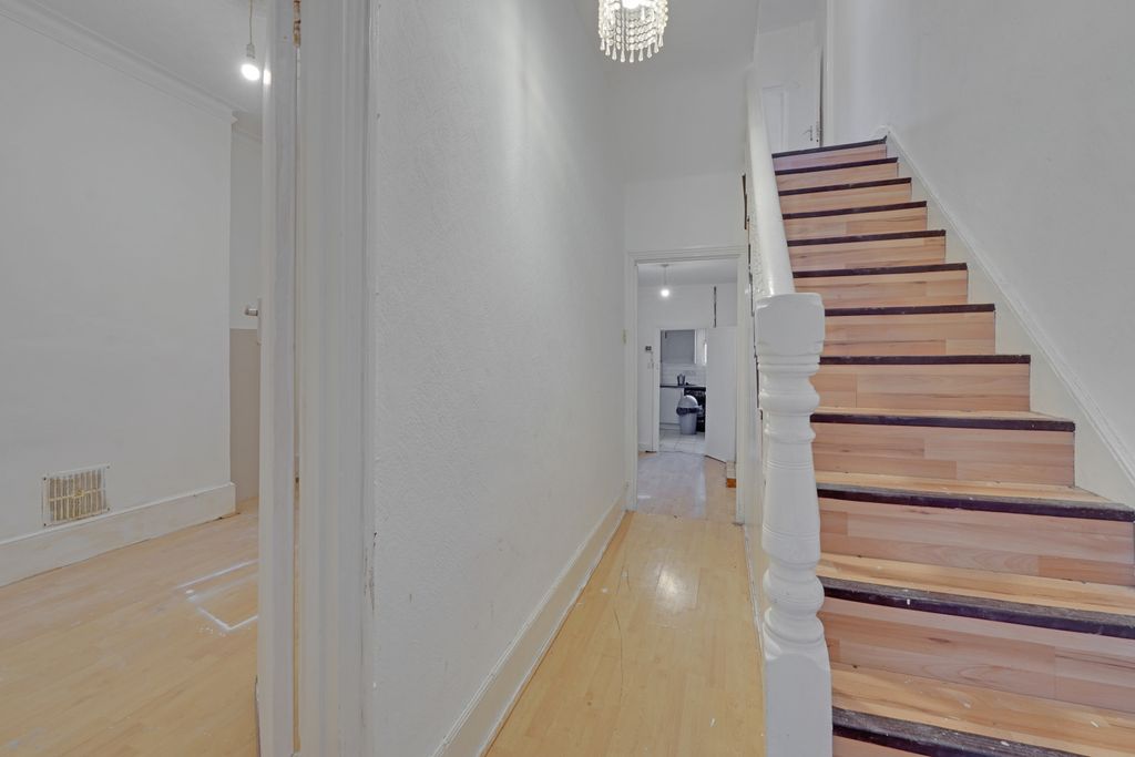 Property photo 3 of 15 Gallery