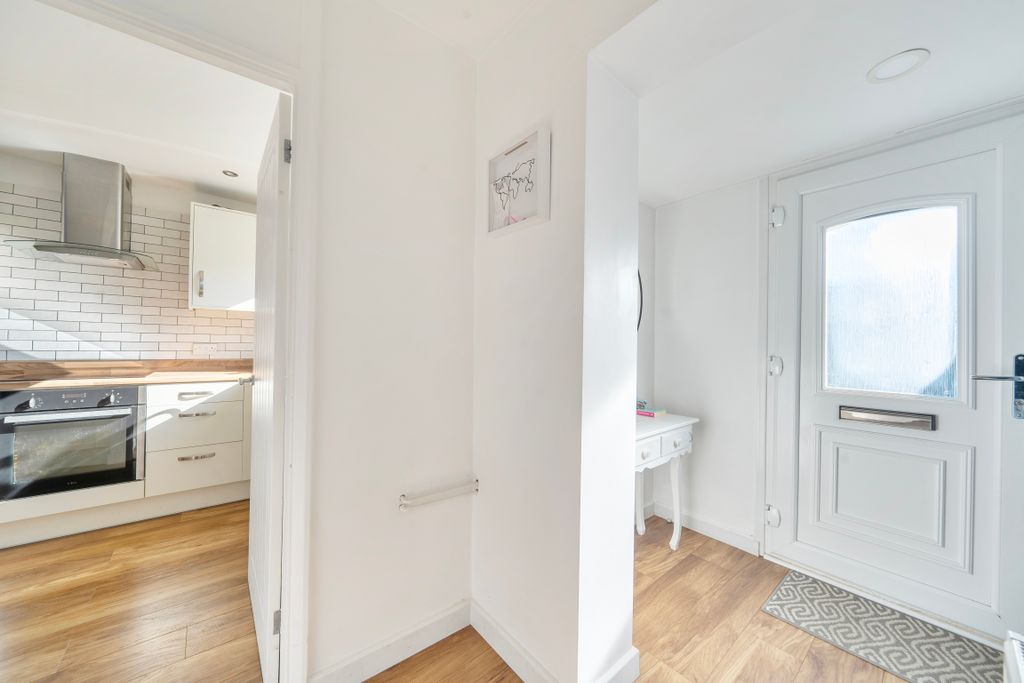 Property photo 2 of 17 1430765869Bacdf5440d1