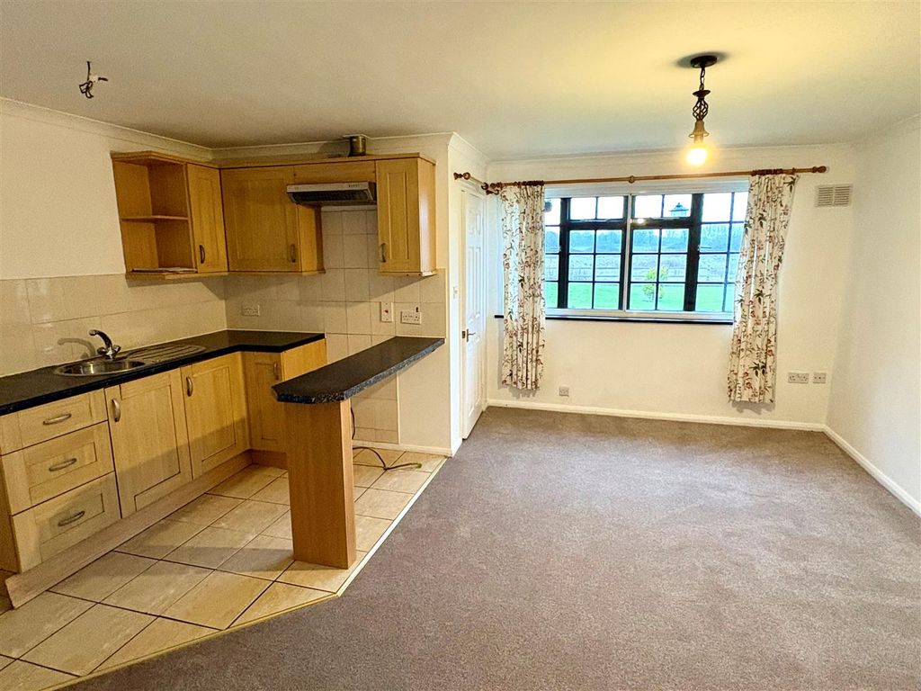 Property photo 2 of 8 2.Jpg