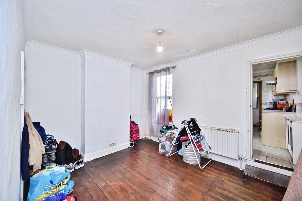 Property photo 3 of 14 Pbox-Img.Jpg