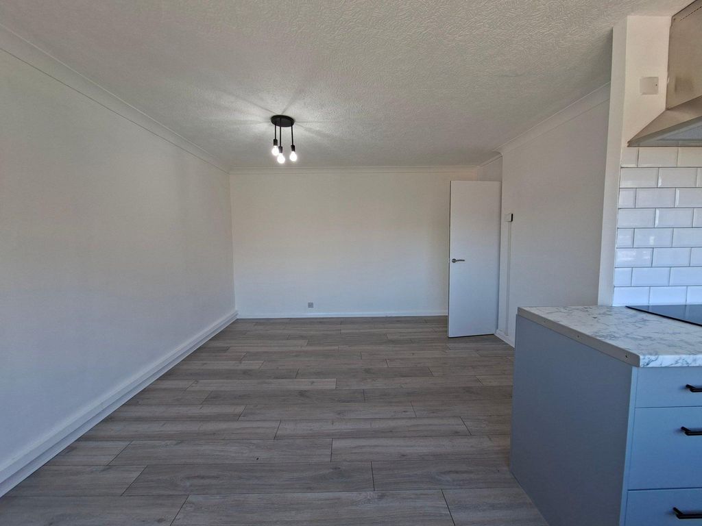 Property photo 2 of 13 Photo 1