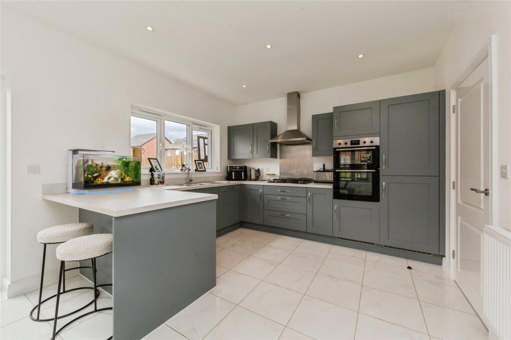 Property photo 3 of 24