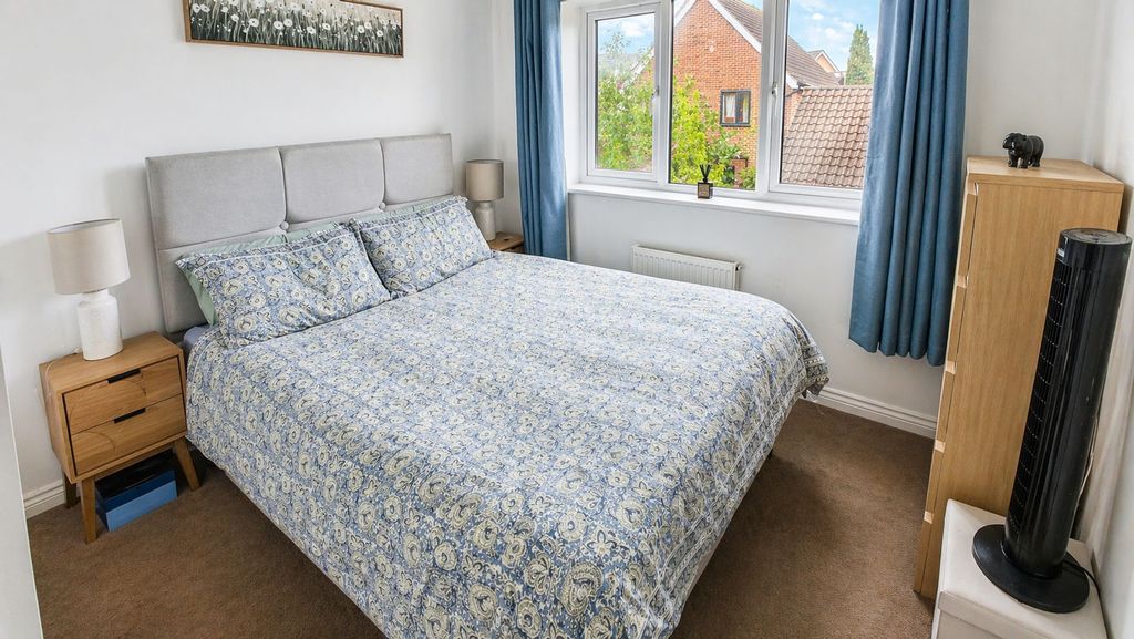 Property photo 3 of 11
