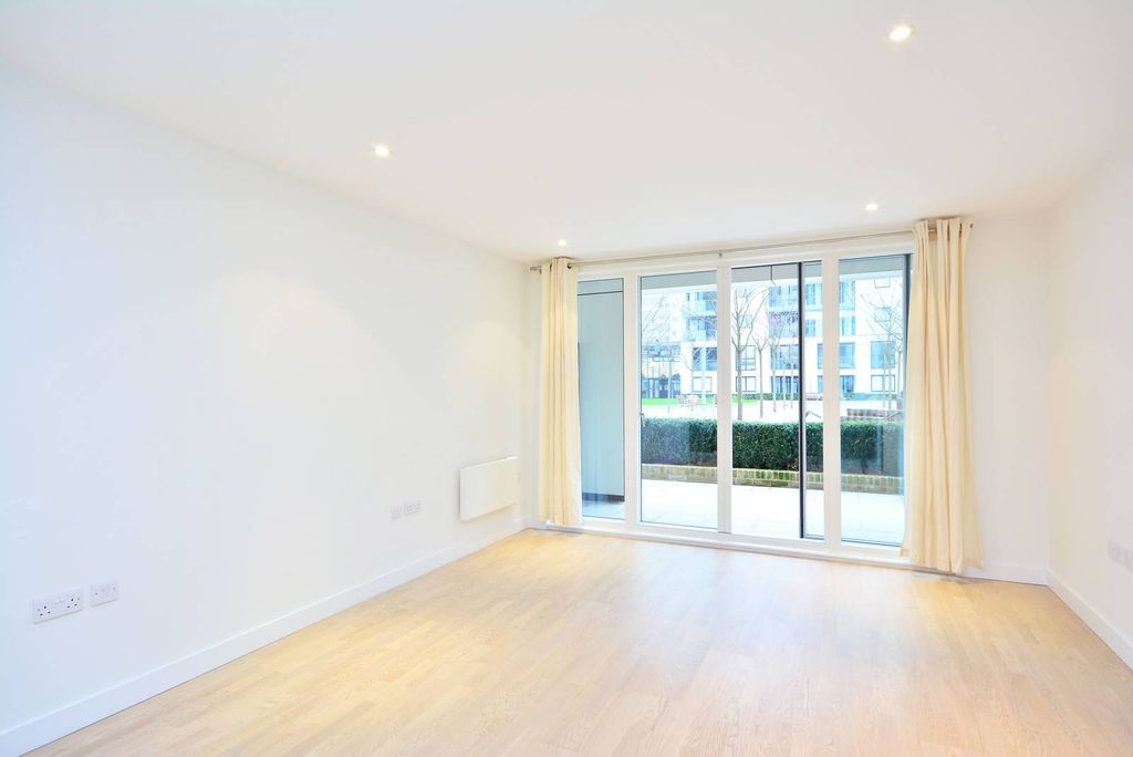 Property photo 2 of 7